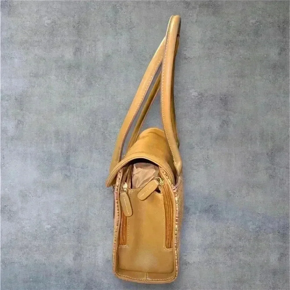 Vintage Liz Claiborne women’s Multi Compartment Tan Leather Handbag - Picture 2 of 5